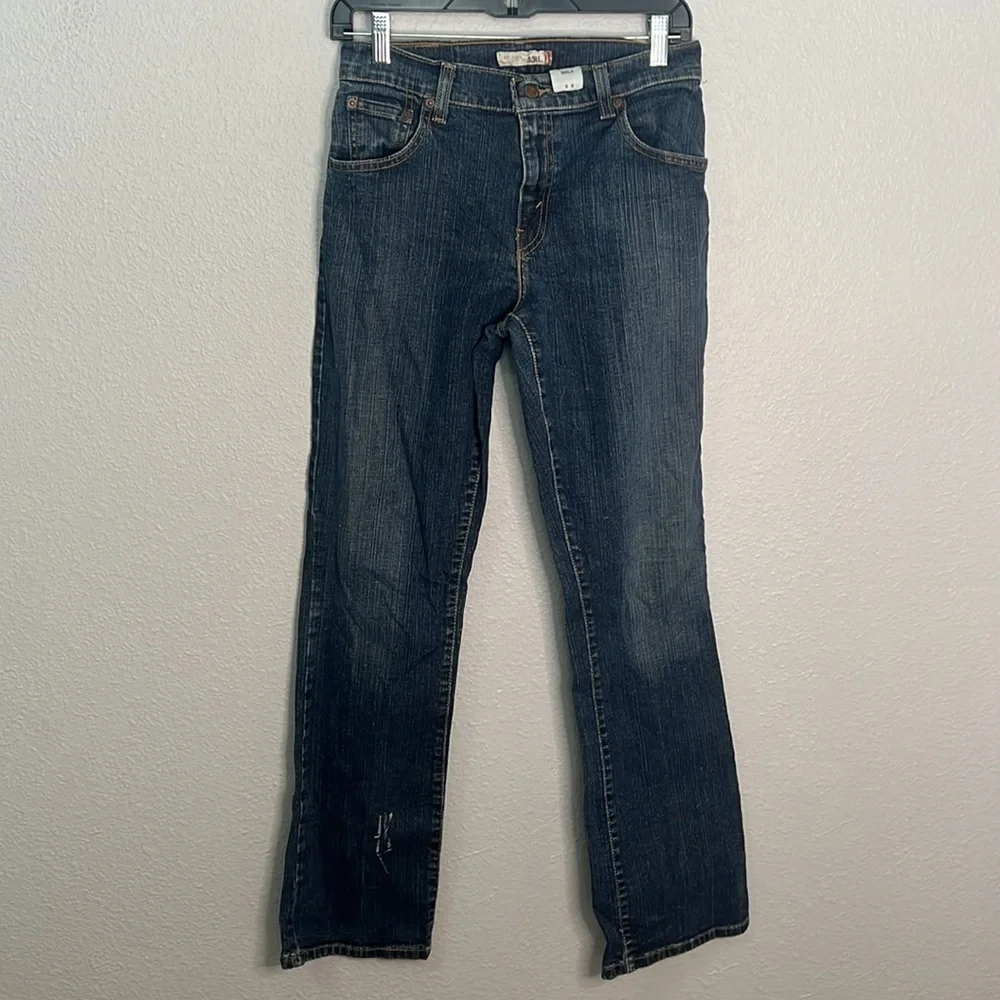 Levi’s 550 Relaxed Bootcut Jean Size 6M *flaw